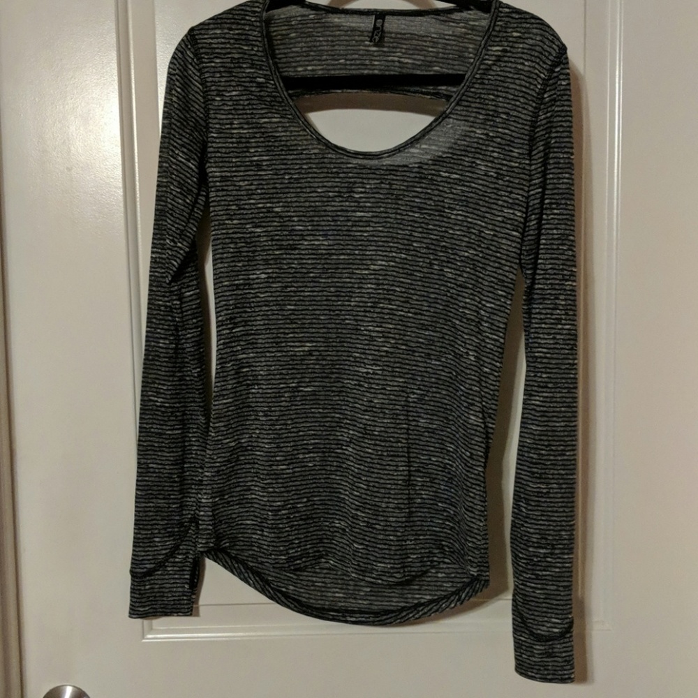 Lightweight long sleeve top